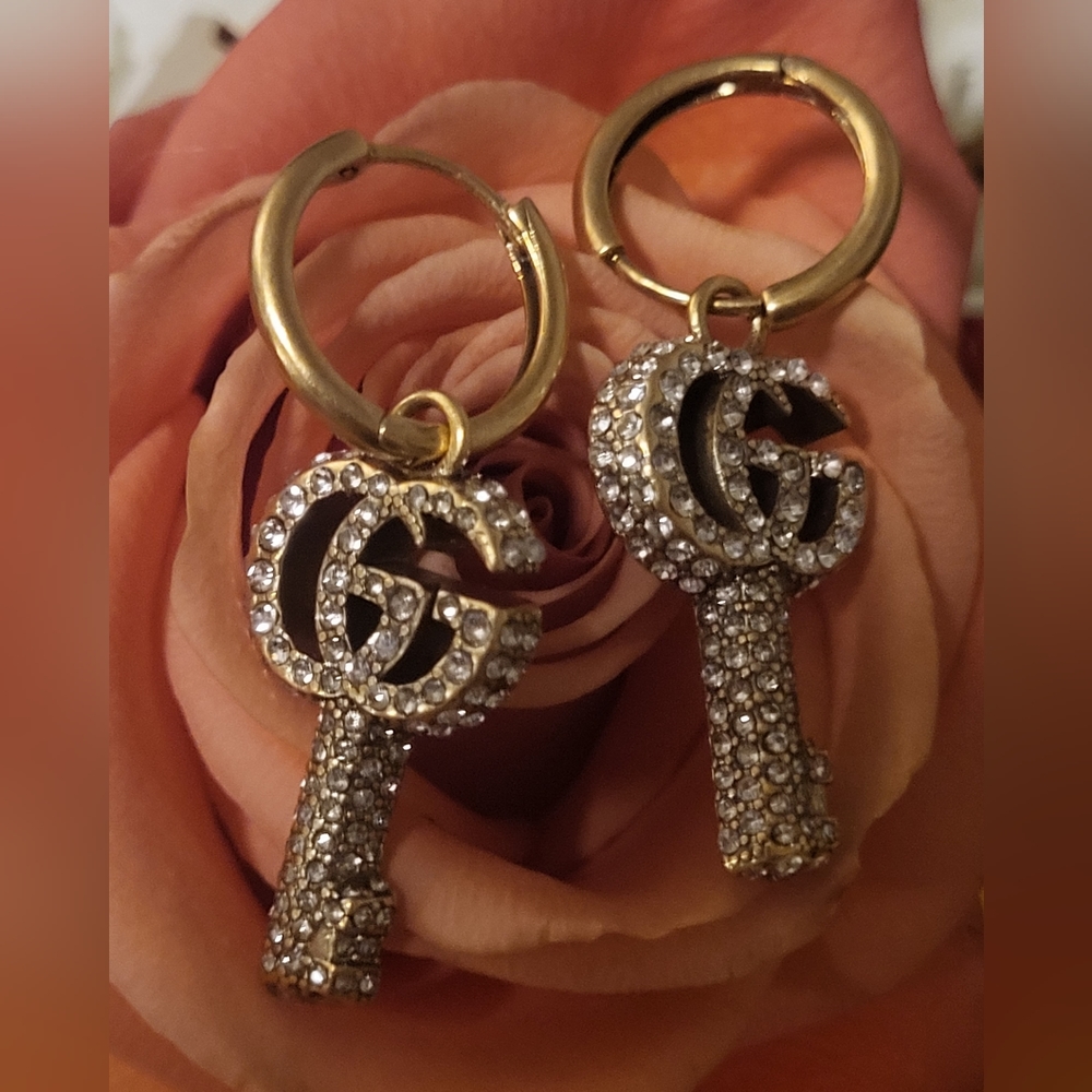Gucci Luxury Key Earrings encrusted in rhinestones 💗 so adorable! - Picture 5 of 6